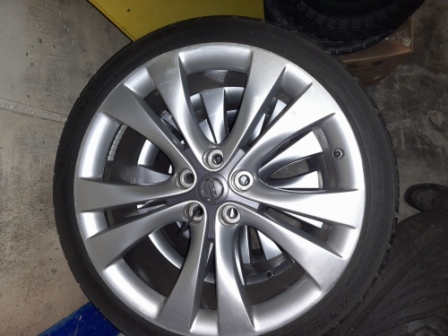 COP 245/35R20 UNIROYAL CON CERCHI